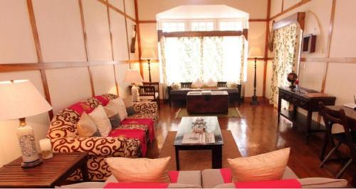 Cafe Shillong Bed & Breakfast