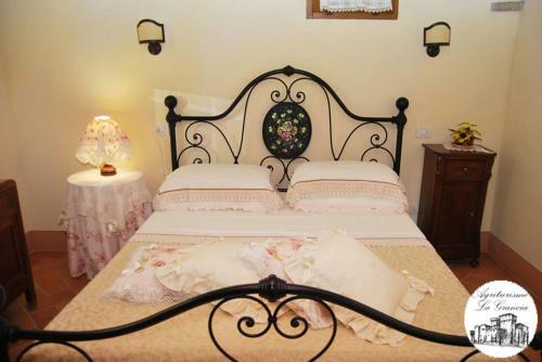 Hostal Agriturismo Castello La Grancia Di Spedaletto