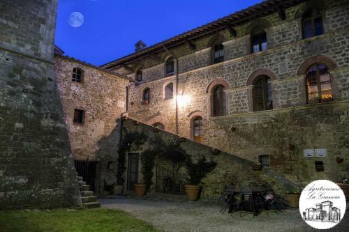 Hostal Agriturismo Castello La Grancia Di Spedaletto