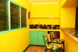 Hotel Doctors Cave Beach