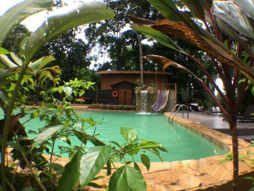 Hotel Cabinas Rana Roja