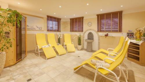 Hostal Hotel Garni Sch�nblick