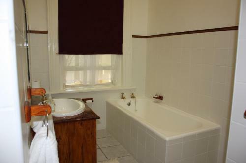 Hostal Karoopark Guest House