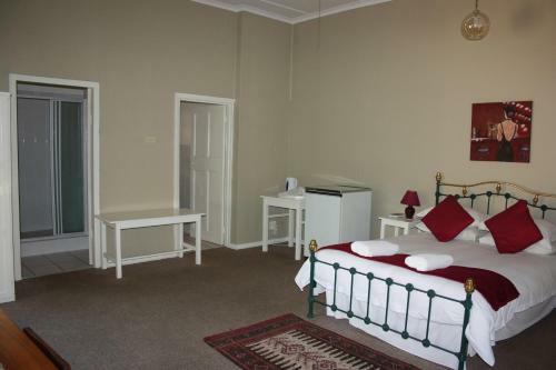 Hostal Karoopark Guest House