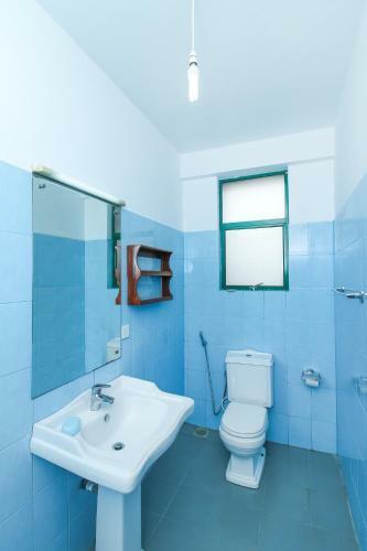 Night Station Hotel