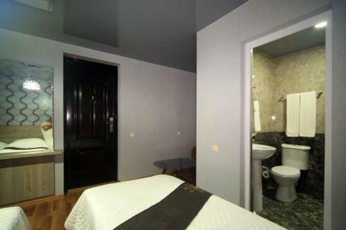 Hostal Edelveis Guest House