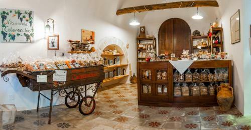 Hostal Tenuta Colavecchio B&B
