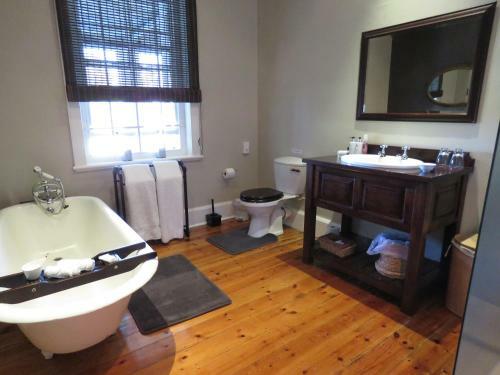 Hostal Broadlands Country House
