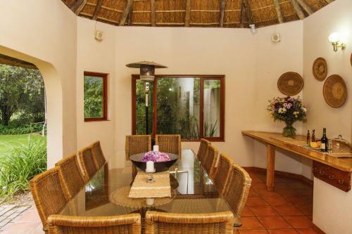 Hostal The Celtis Manor Guest House