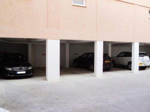 Lykavitos Apartments