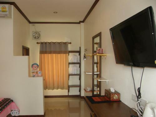 Hotel Montharntham Resort Ruknailuang