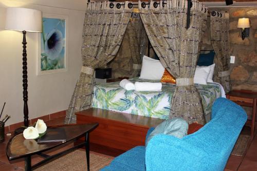 Hotel Lake Naverone Holiday Cottages