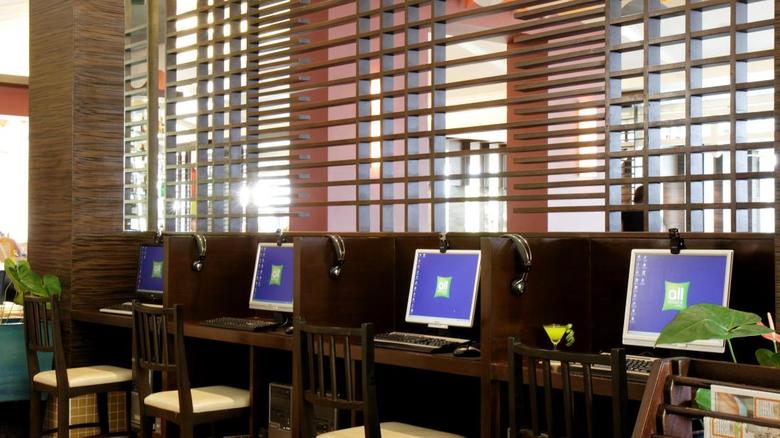 Hotel All Seasons Naiharn Phuket