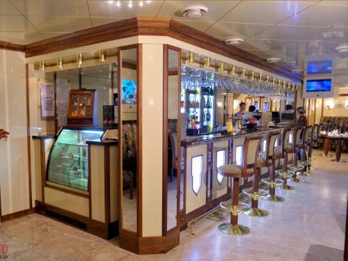 Hotel Alleya Grand