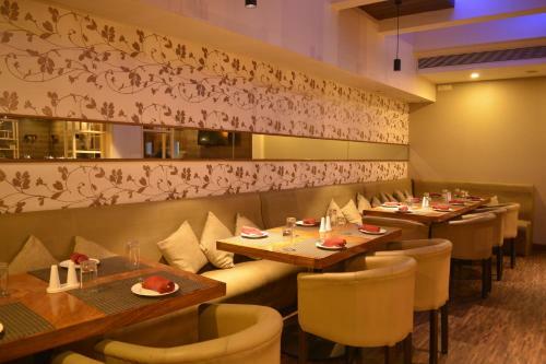 Hotel Utsav Deluxe