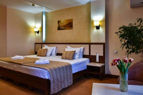 7 Sky Hotel Klinicheskaya Street