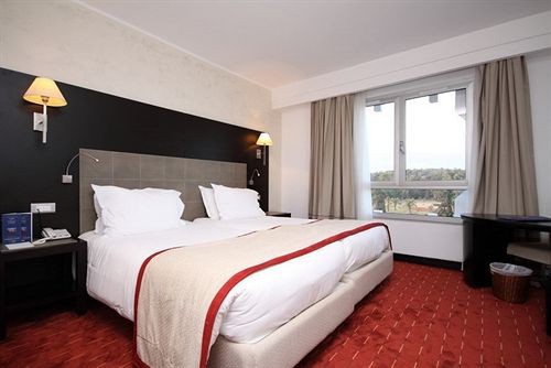 Hotel Golden Tulip El Mechtel