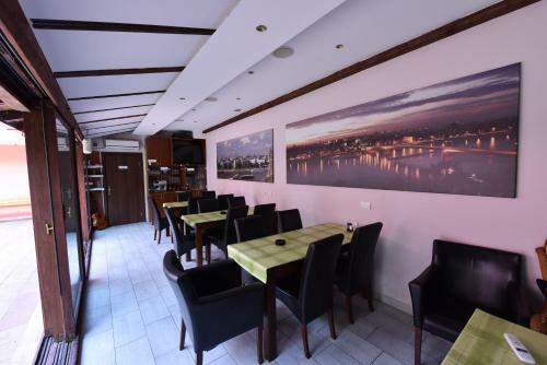 Apartments & Accommodation Stojic