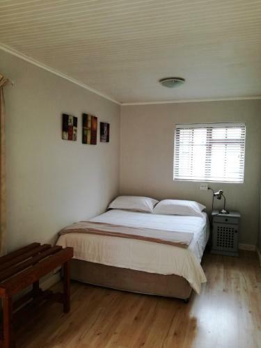Hostal Livesey Lodge Guest House