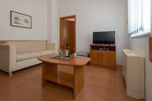 Apartments Obradovi?