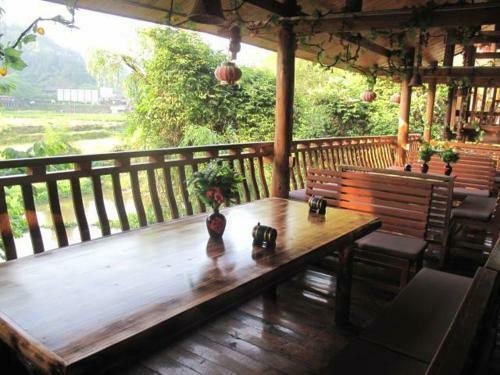 Dong Village Hotel