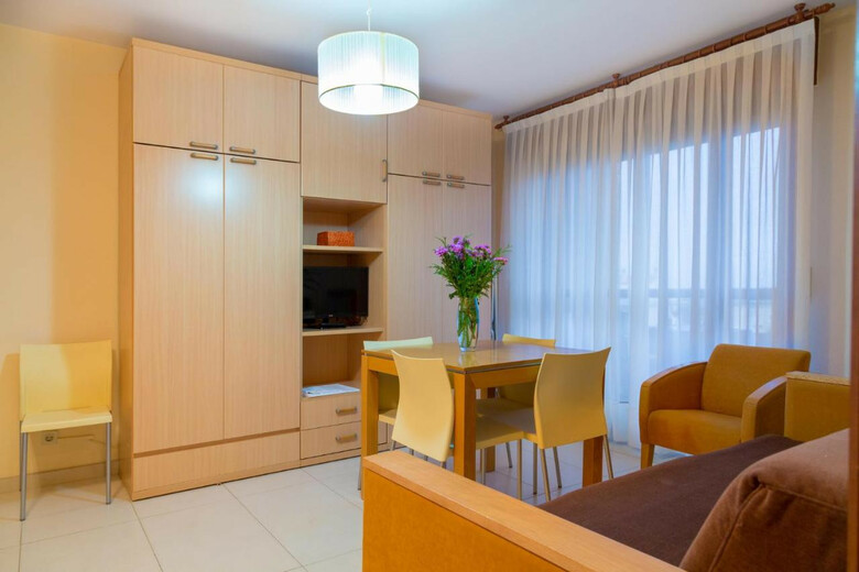 Apartamentos Los Arces De Isla