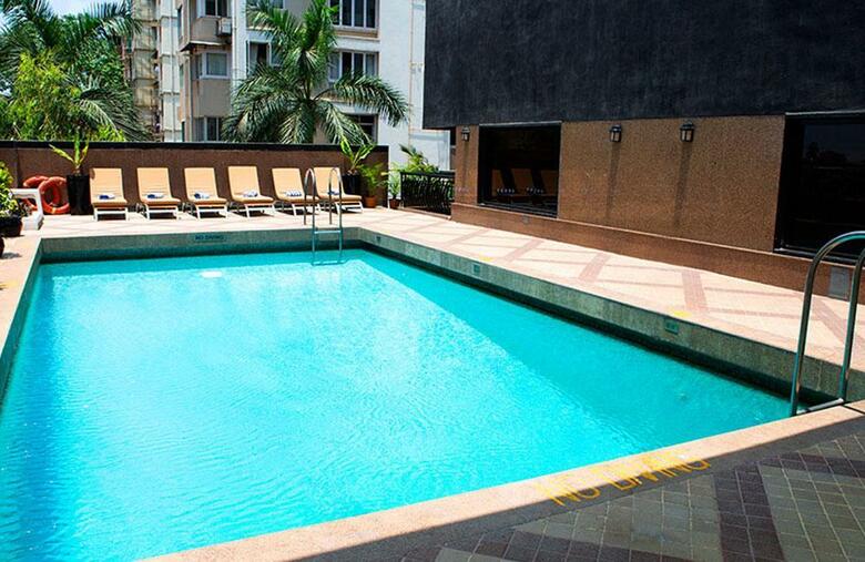 Hotel Fariyas