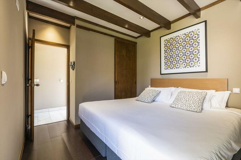 Topazio Mar Beach Hotel & Apartments