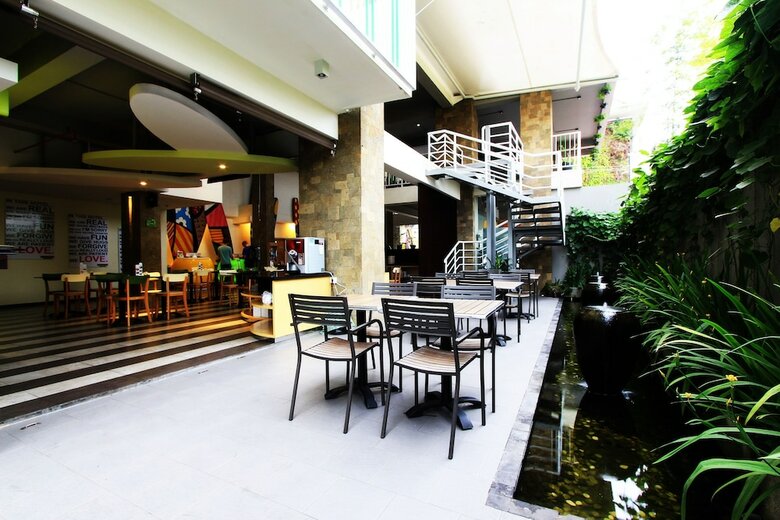 Hotel Maxonehotels At Bukit Jimbaran