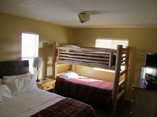 Hotel Convict Lake Resort