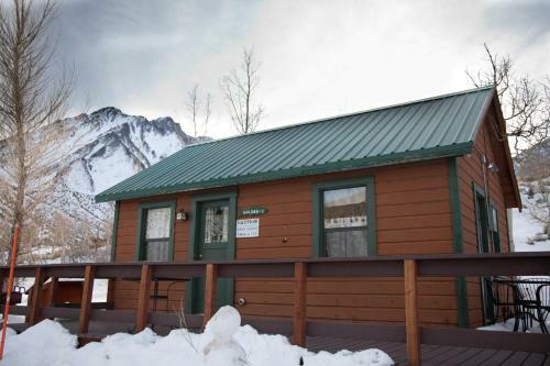 Hotel Convict Lake Resort