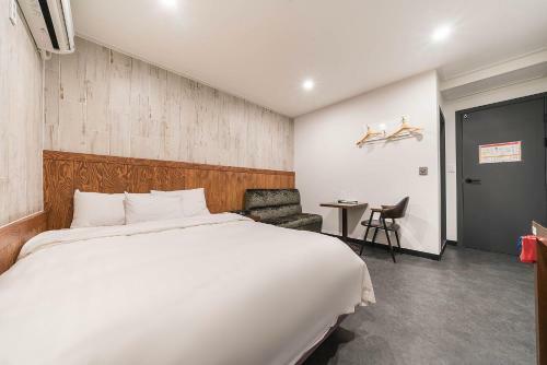Motel Line Hotel