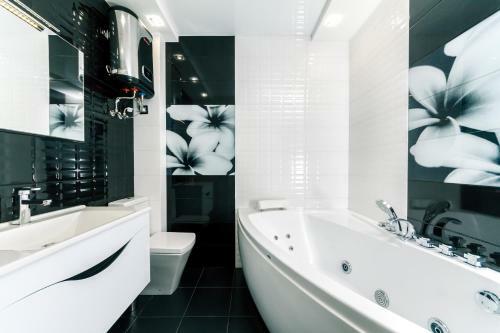 Luxrent Apartments On Lesi Ukrainki - Kiev