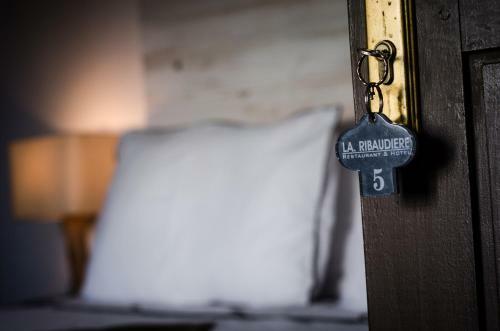Hotel H�tel Restaurant La Ribaudi�re