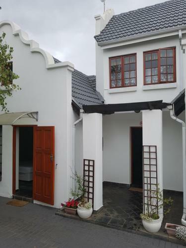 Bed & Breakfast Hiflyerz Guest House
