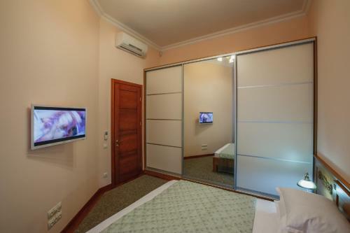 Gsm Apartment At Kiev Train Station