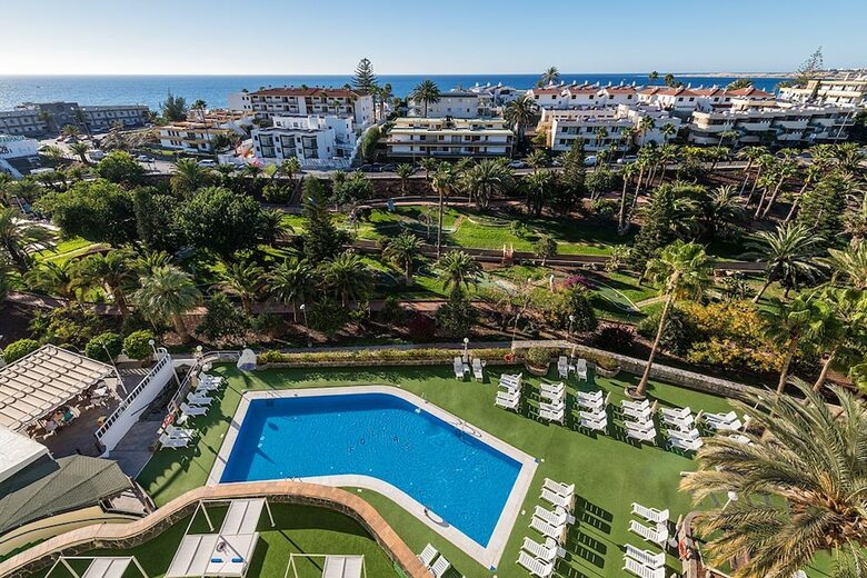 Aparthotel New Folias
