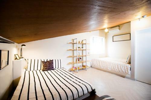 Hostal Sis N Bro Guesthouse