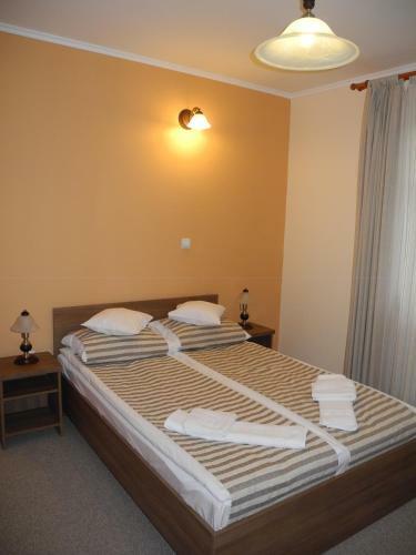 Hostal Bonanza Pensiune & Restaurant