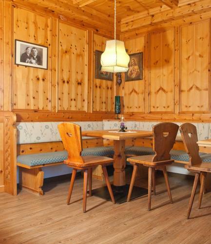 Hostal Hotel Zum L�wen - Al Leone