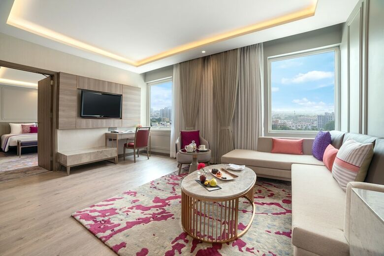 Hotel Aloft Ahmedabad Sg Road