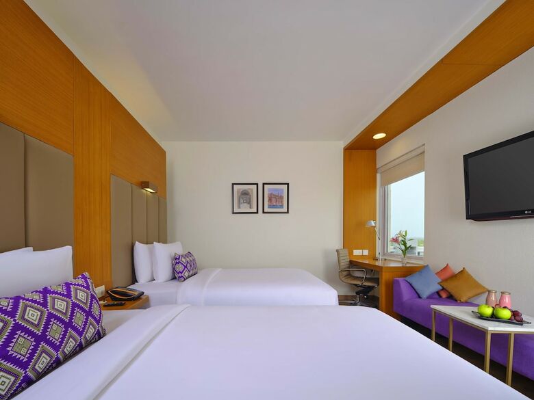 Hotel Aloft Ahmedabad Sg Road
