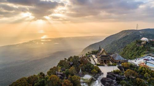 Hotel Thansur Bokor Highland Resort