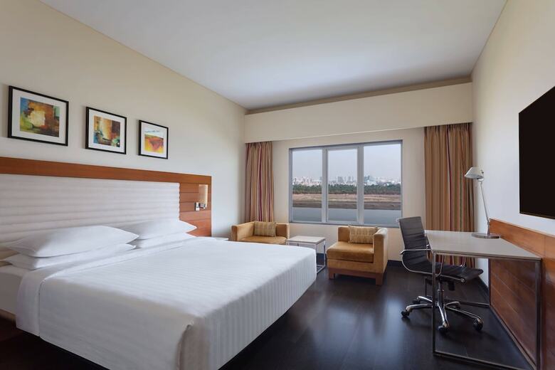 The Gateway Hotel Athwalines