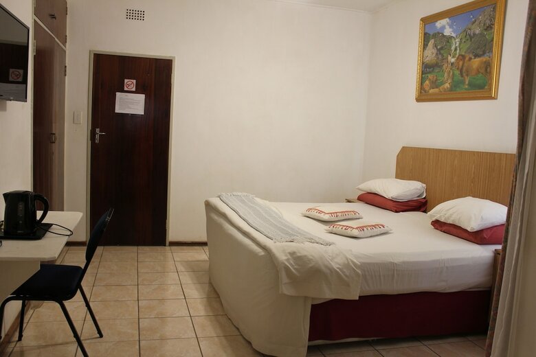 Hostal Tzaneen Guest House