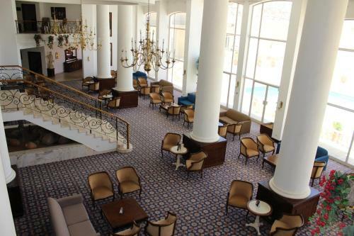 Grand View Hotel