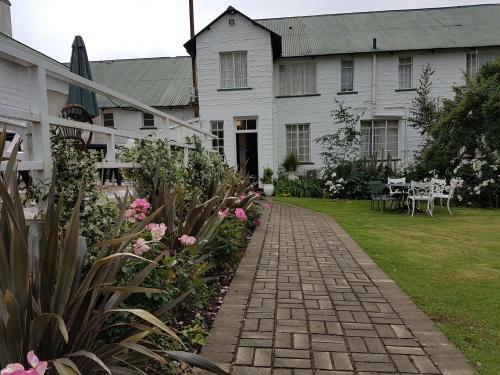 Hotel Green Lantern Inn