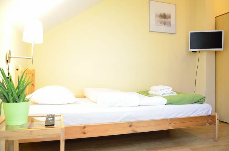 Hostal Wenderedu Business Center