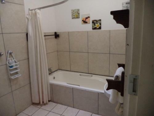 Hostal Heatherdale Guesthouse & Shuttle Services