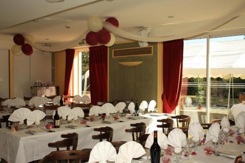 Hotel H�tel Restaurant La Bombardi�re